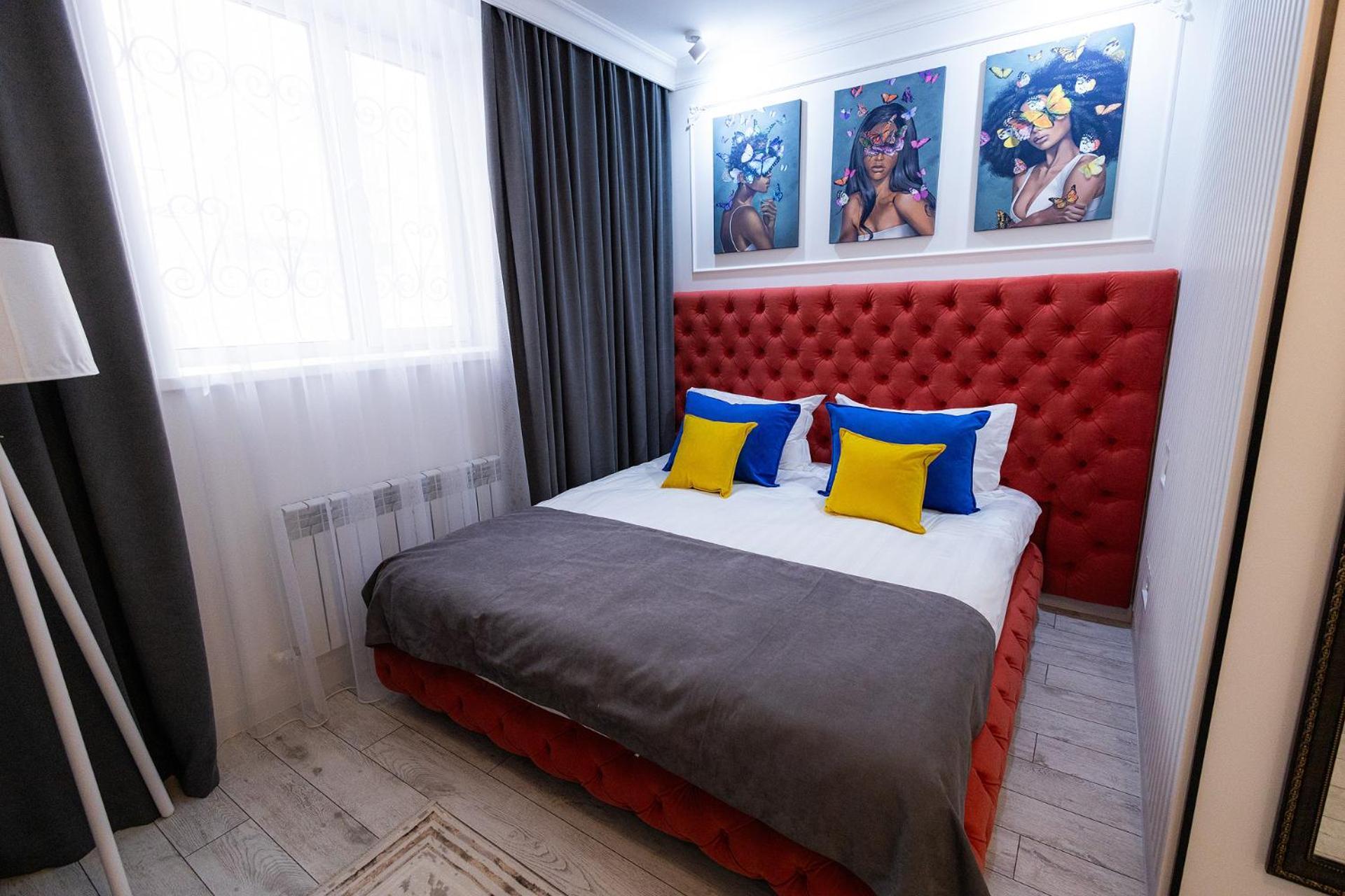 Metelitsa Hotel Karagandy Buitenkant foto