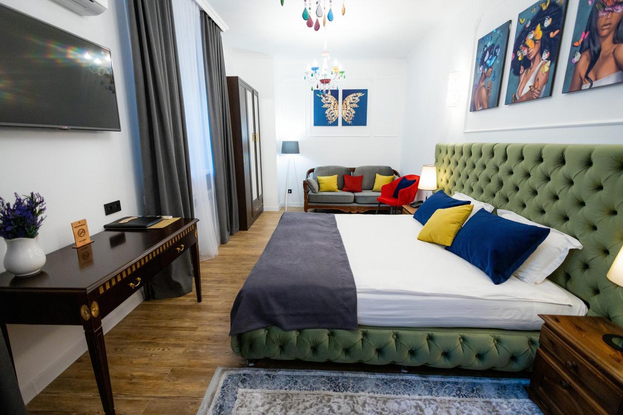 Metelitsa Hotel Karagandy Buitenkant foto